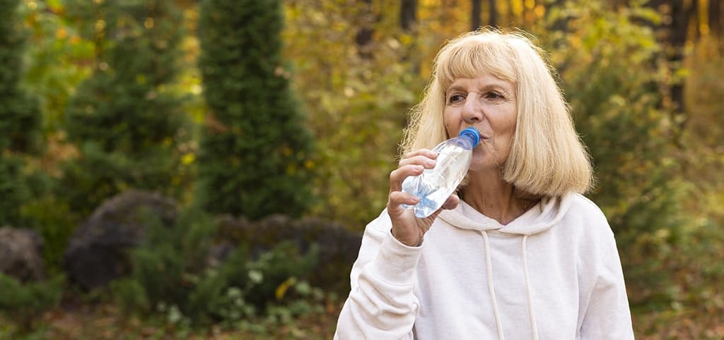10 Amazing Benefits of Drinking Water Every Day